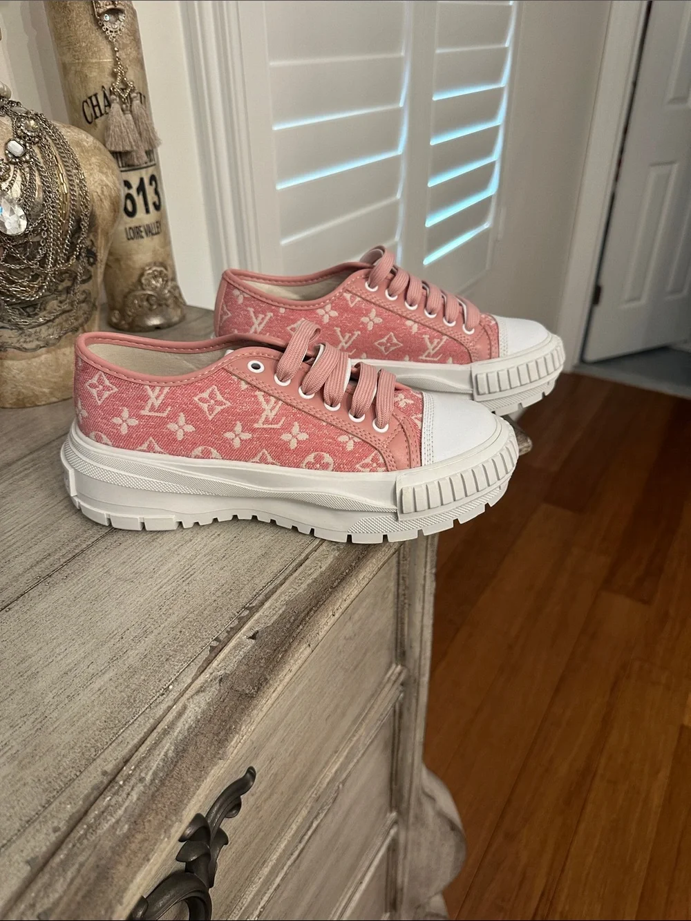 LV Pink Monogram Canvas Low-Top Sneakers - Picture 3 of 6